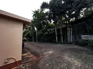 6bdrm Bungalow in Mbuya, Central Division for Rent
