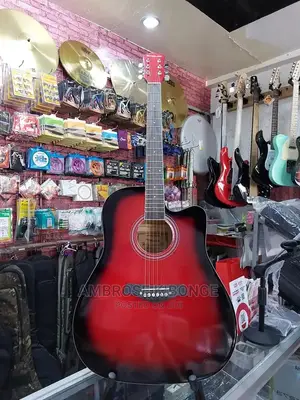 Genuine Quality YAMAHA Full Size Amplified Acoustic Guitar