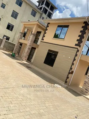 5bdrm Duplex in Fs Properties Ltd, Central Division for Sale