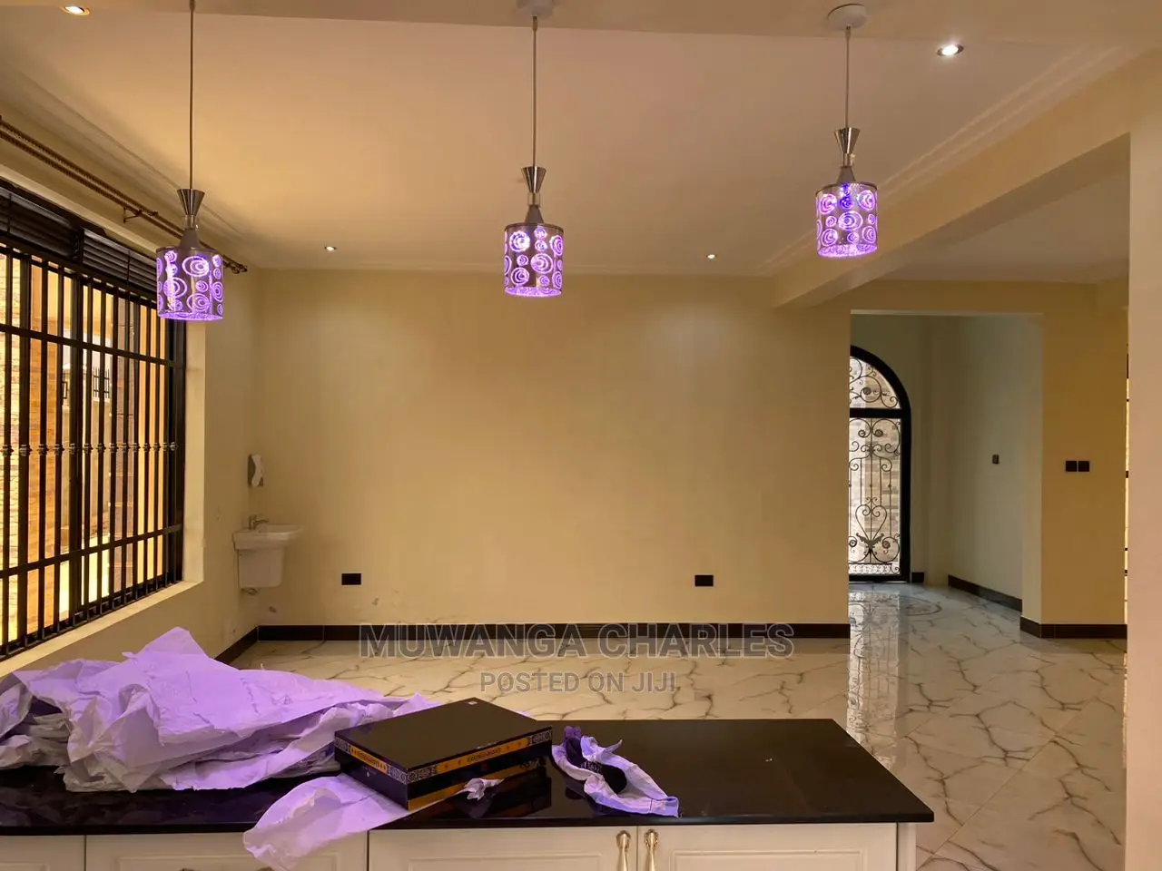 5bdrm Duplex in Fs Properties Ltd, Central Division for Sale