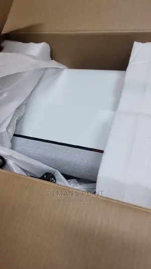 UK Used Samsung the Premiere Laser Projector