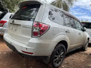 Subaru Forester 2009 White