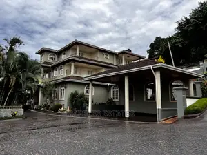 7bdrm Mansion in Mbuya, Central Division for Sale