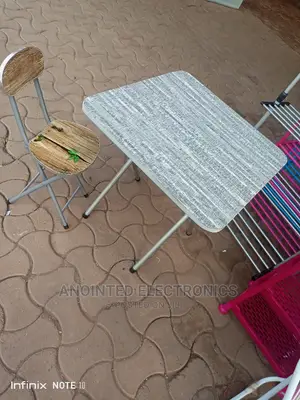 Foldable Reading Table
