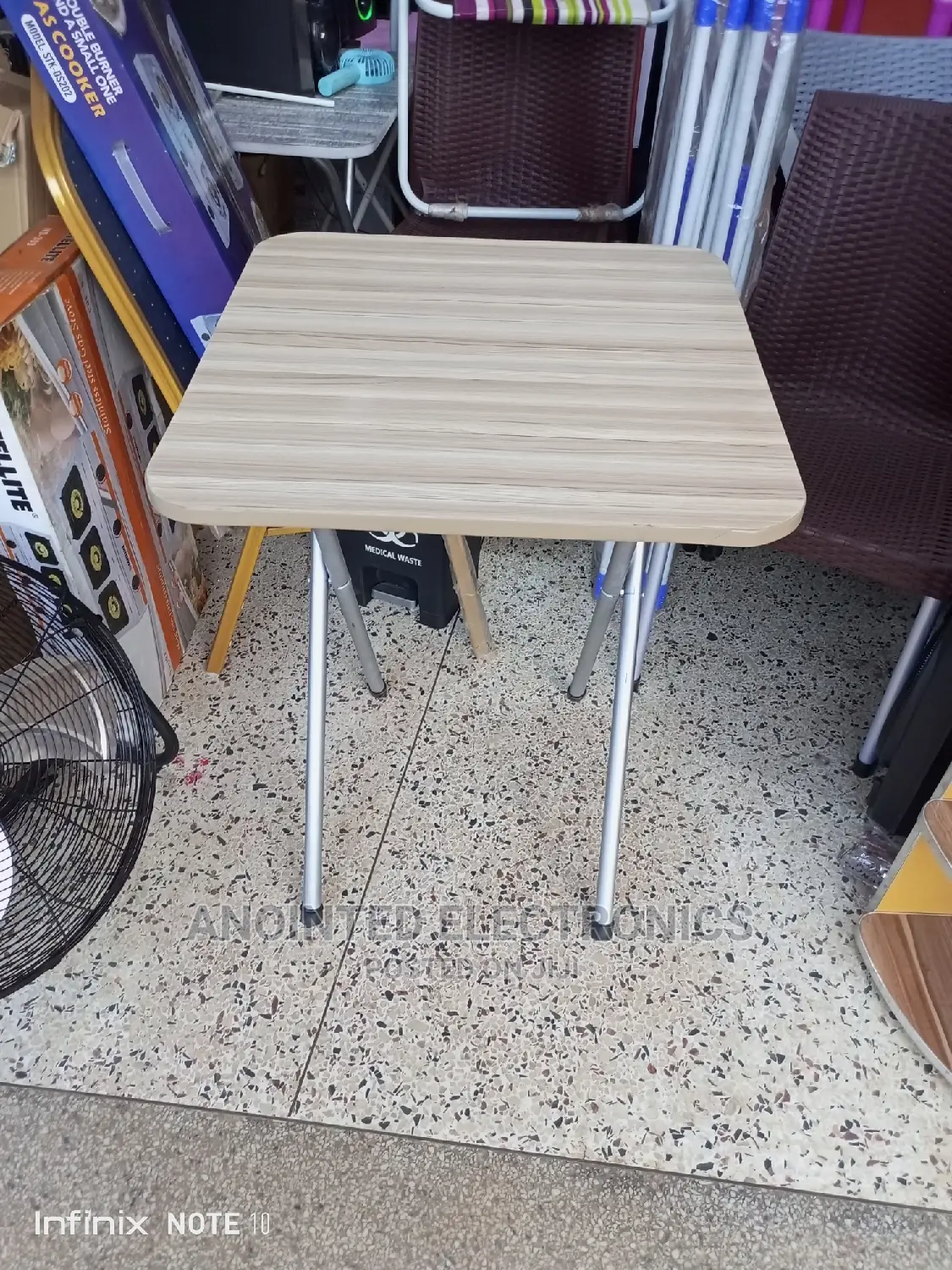Foldable Reading Table