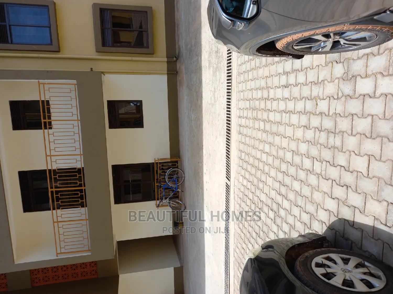 Furnished 3bdrm Apartment in Kisaasi, Nakawa for Sale
