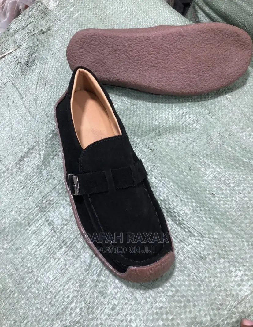Unisex Classic Fashion Moccasins