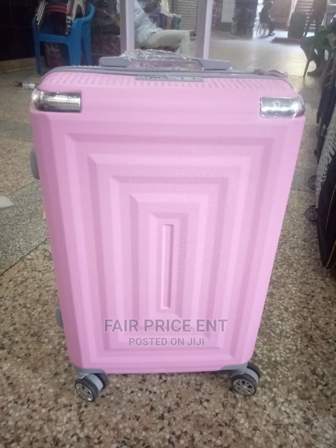 Vip Executive Classy Suitcase., Medium.( Pink)