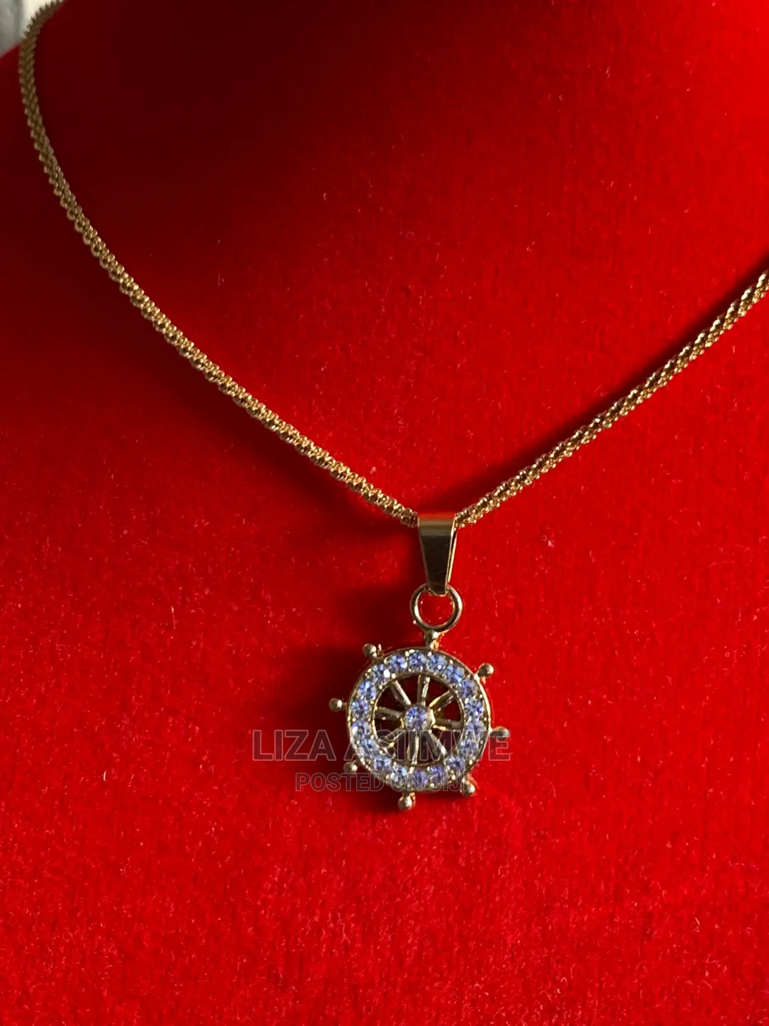 Lady’S Simple and Classy Necklaces Available