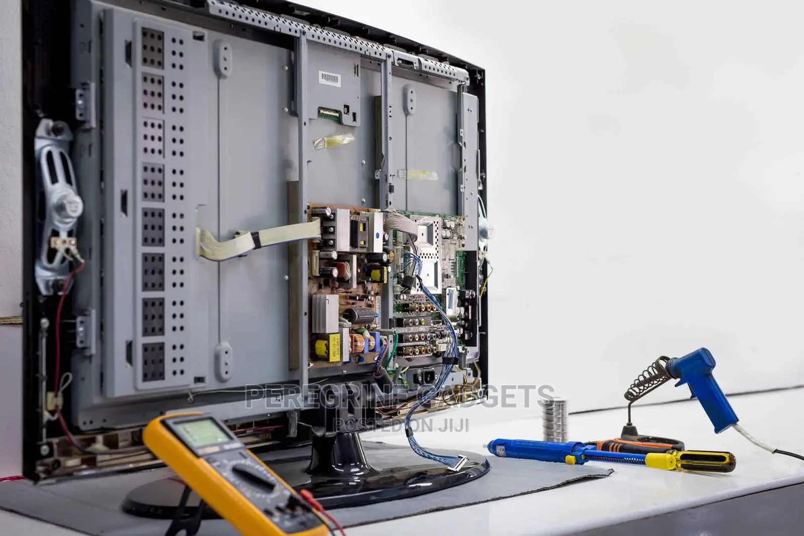 Home Service Technicians for LED TV Repair