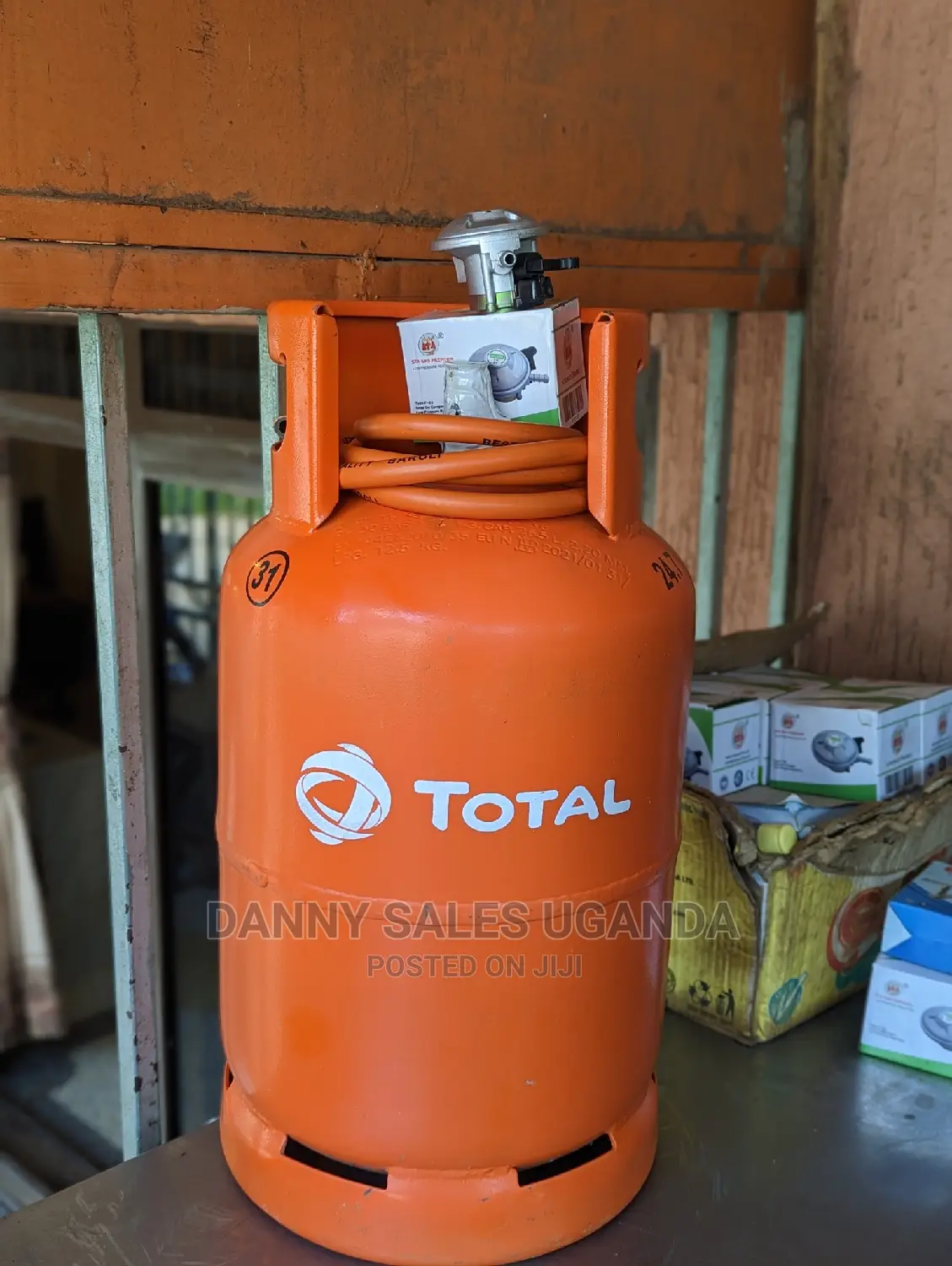 12kg Total Gas With Pipe and Regulator