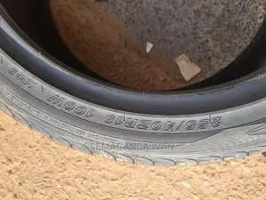 255/40r19 Brand New Tires