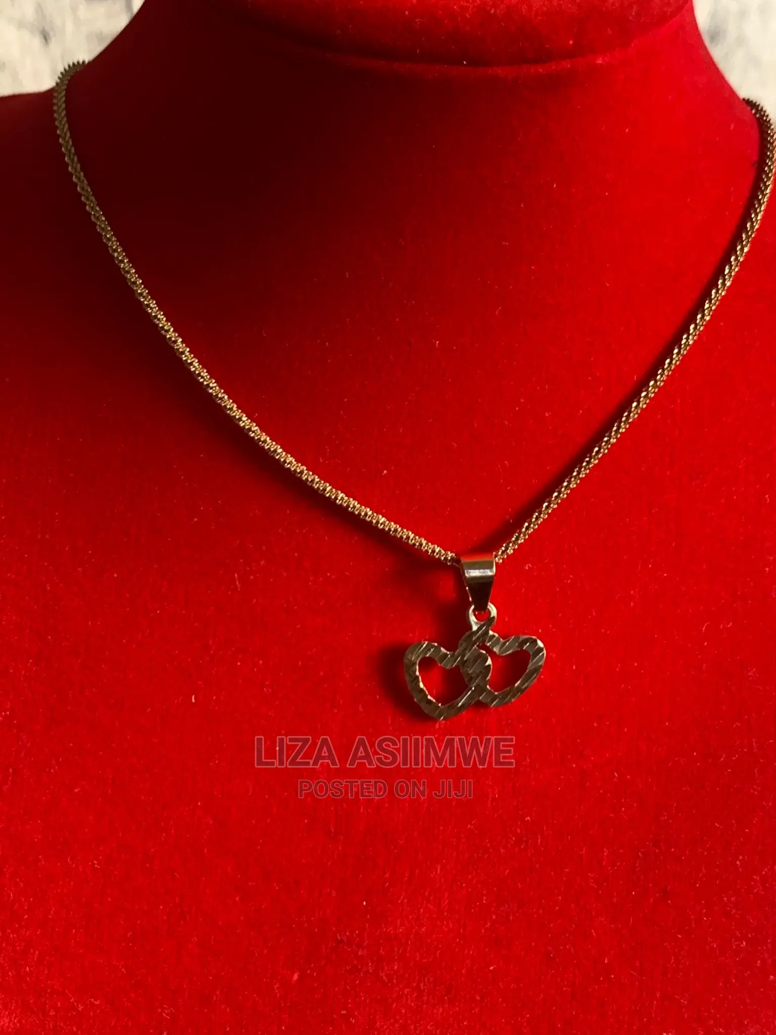Simple Lady’S Necklaces Available