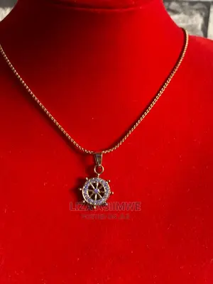 Simple and Elegant Lady’S Necklaces Available