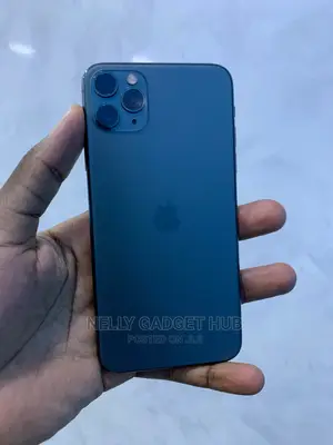 Photo - Apple iPhone 11 Pro Max 64 GB Green