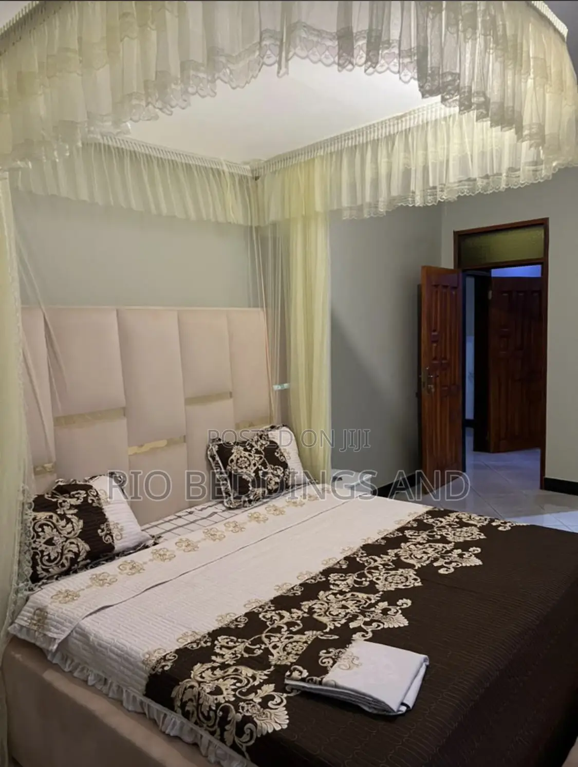 Classic Wall Mount Mosquito Net King Size