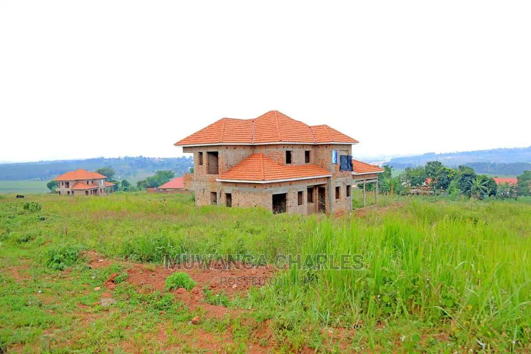 Plot's Available for Sale at Kira Kitukutwe