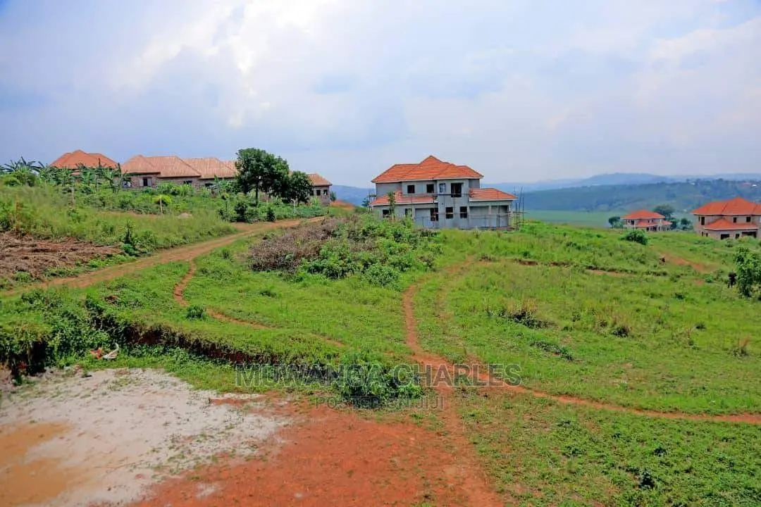Plot's Available for Sale at Kira Kitukutwe