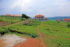 Plot's Available for Sale at Kira Kitukutwe