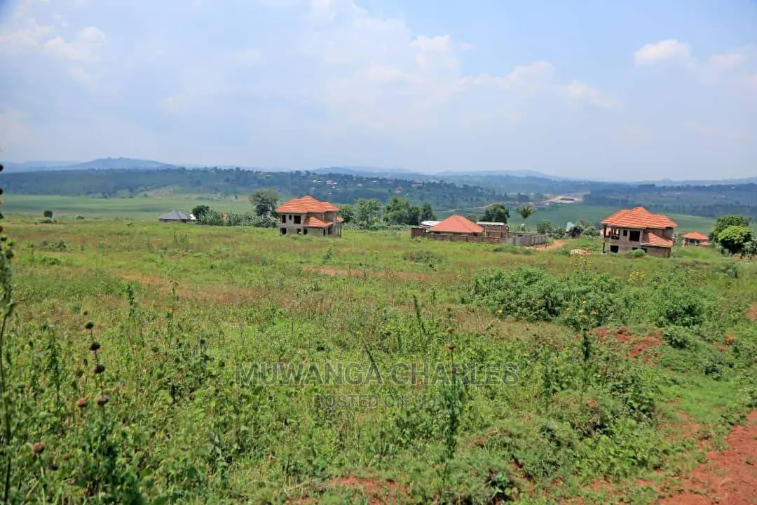 Plot's Available for Sale at Kira Kitukutwe