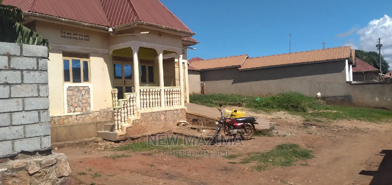 2bdrm House in Gangu Busabaala Rd, Central Division for sale