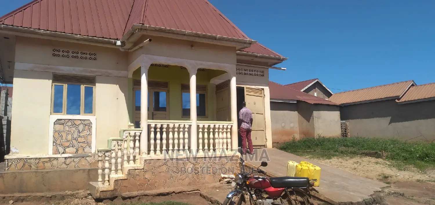 2bdrm House in Gangu Busabaala Rd, Central Division for sale