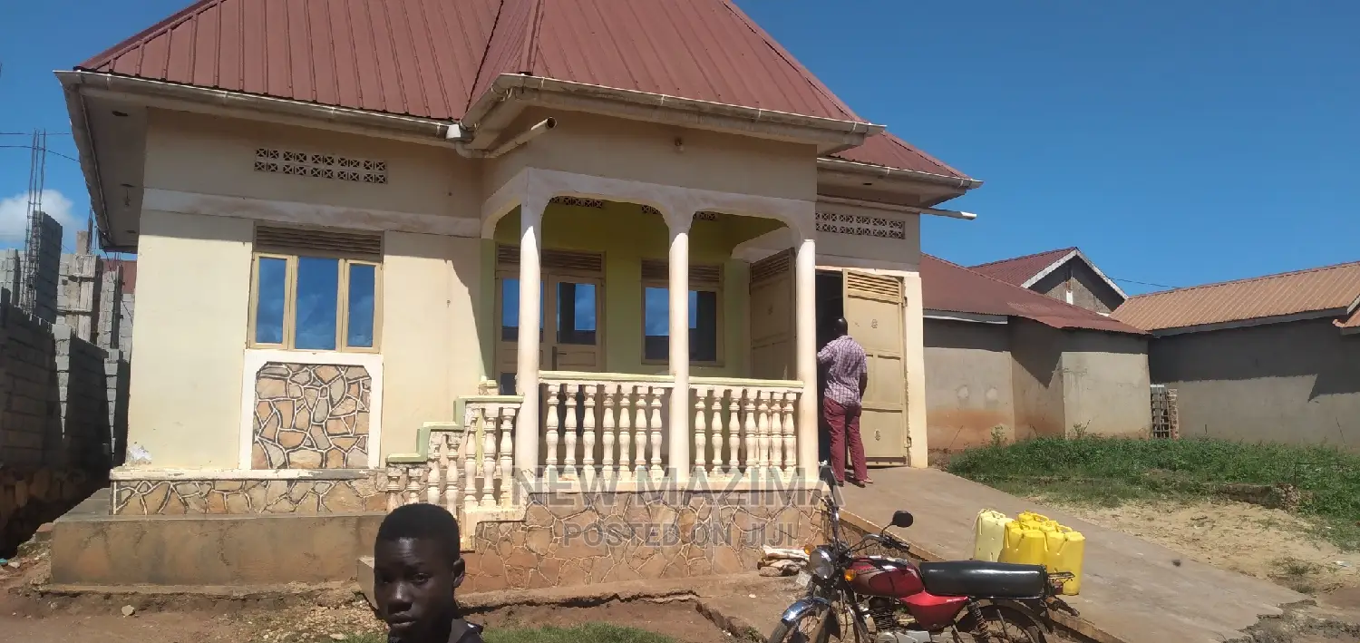 2bdrm House in Gangu Busabaala Rd, Central Division for sale