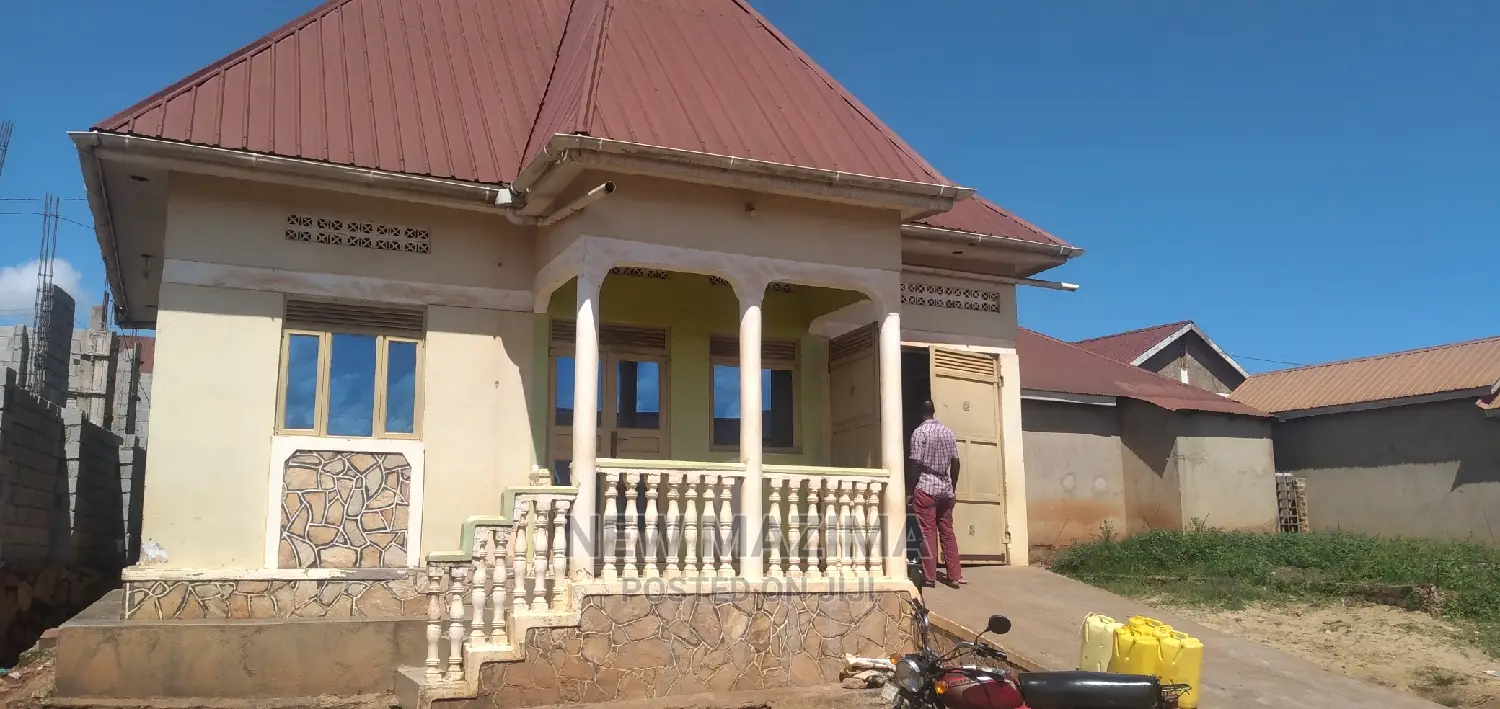 2bdrm House in Gangu Busabaala Rd, Central Division for sale