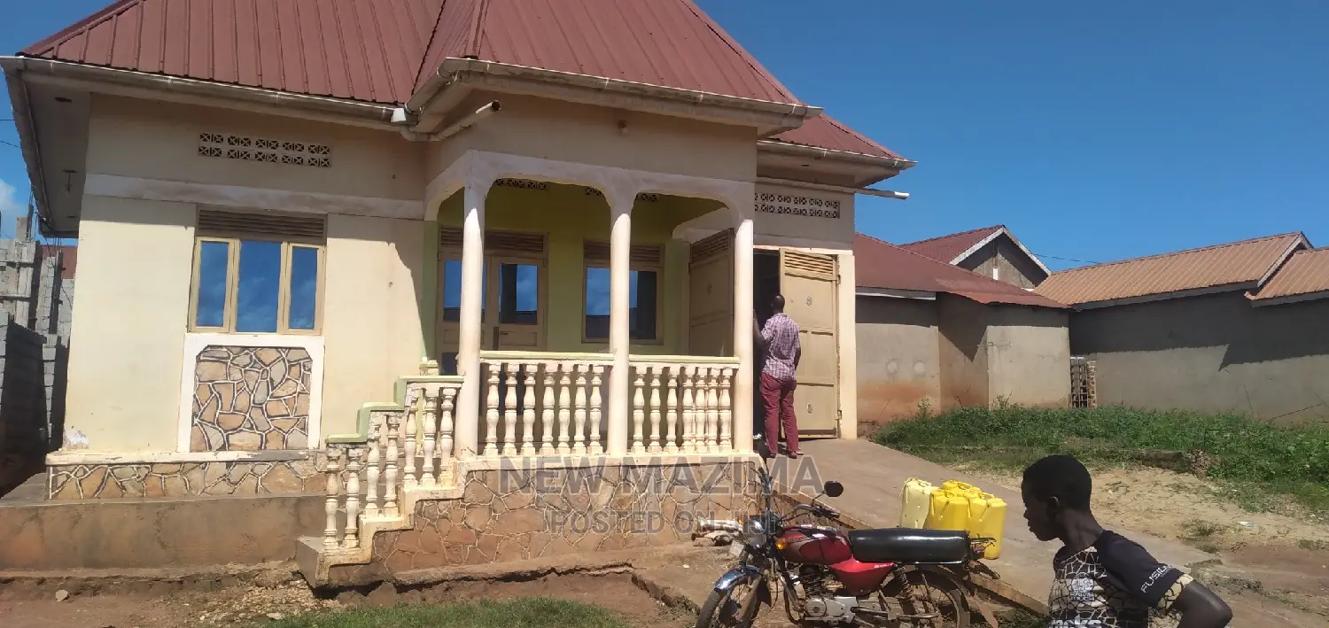2bdrm House in Gangu Busabaala Rd, Central Division for sale