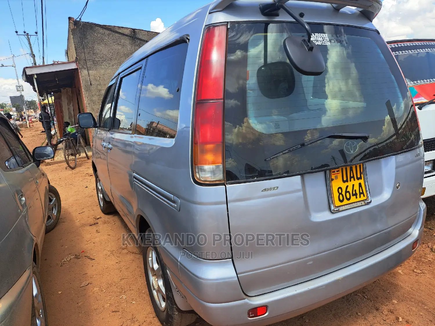 Toyota Noah 2.0 FWD (8 Seater) 2001 Silver