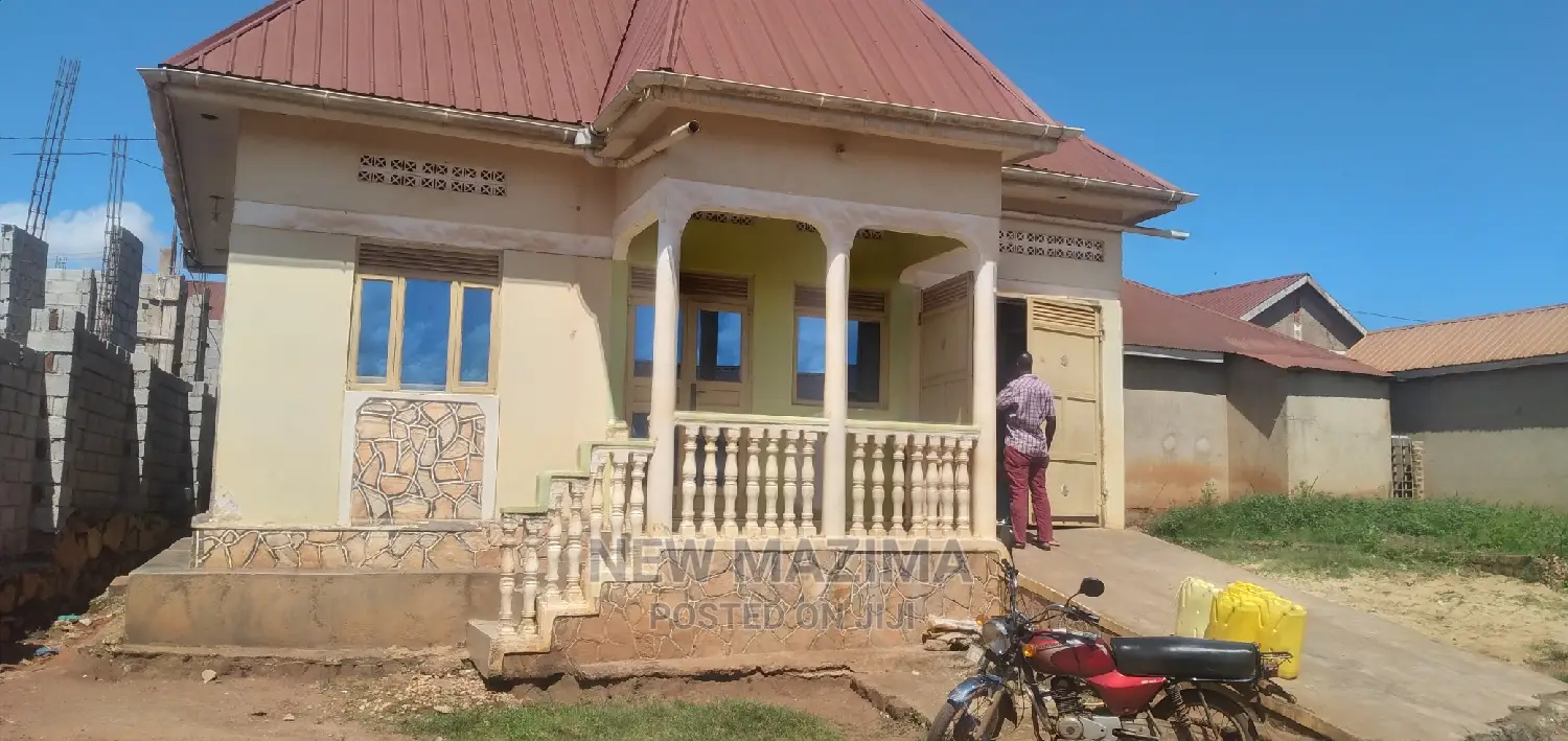 2bdrm House in Gangu Busabaala Rd, Central Division for sale