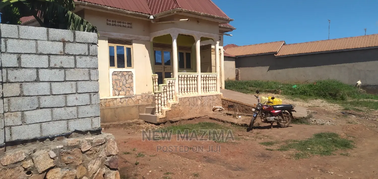 2bdrm House in Gangu Busabaala Rd, Central Division for sale