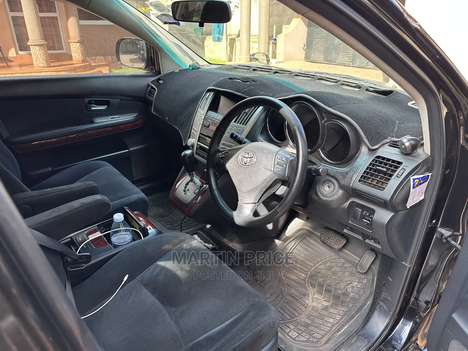 Toyota Harrier Available for Hire