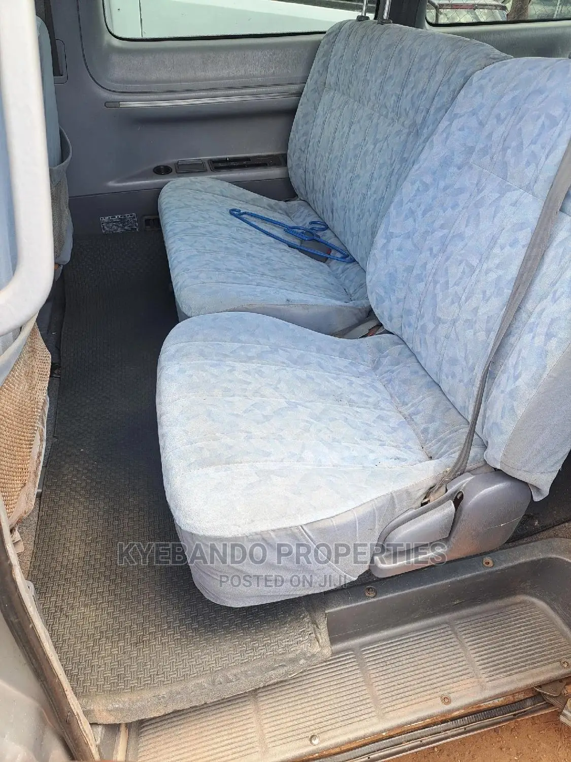 Toyota Noah 2.0 FWD (8 Seater) 2001 Silver
