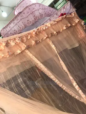 Square Net With Metals And Designs