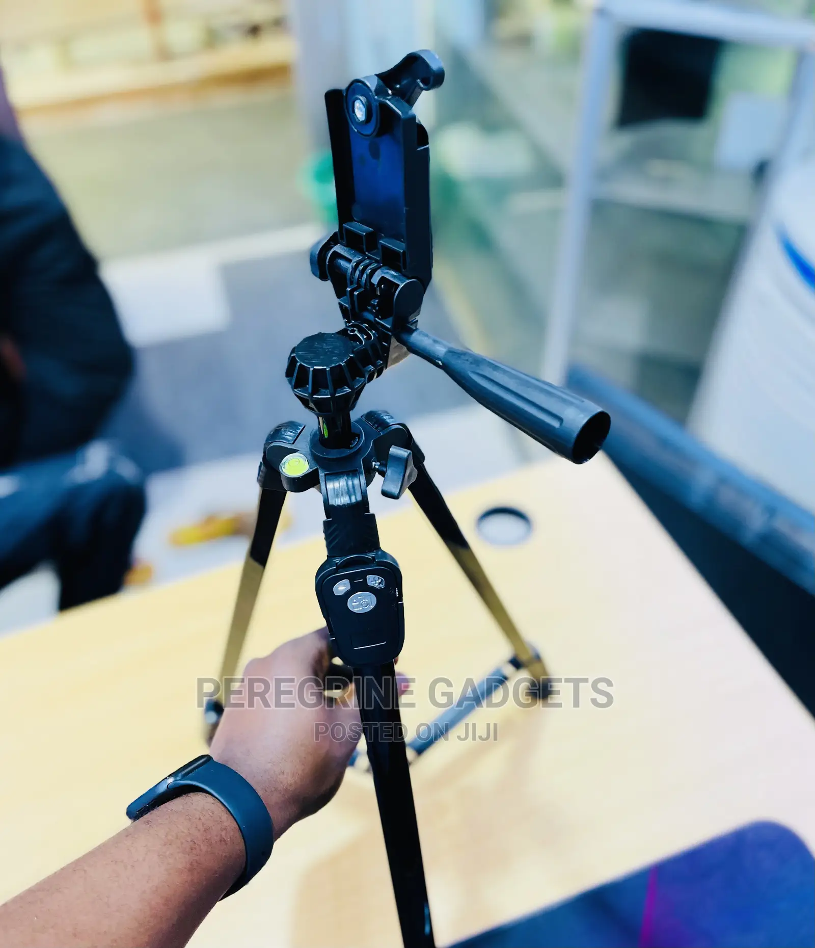 Yunfeng Tripod Stand 4 Phone and Camera With a Remote Remote