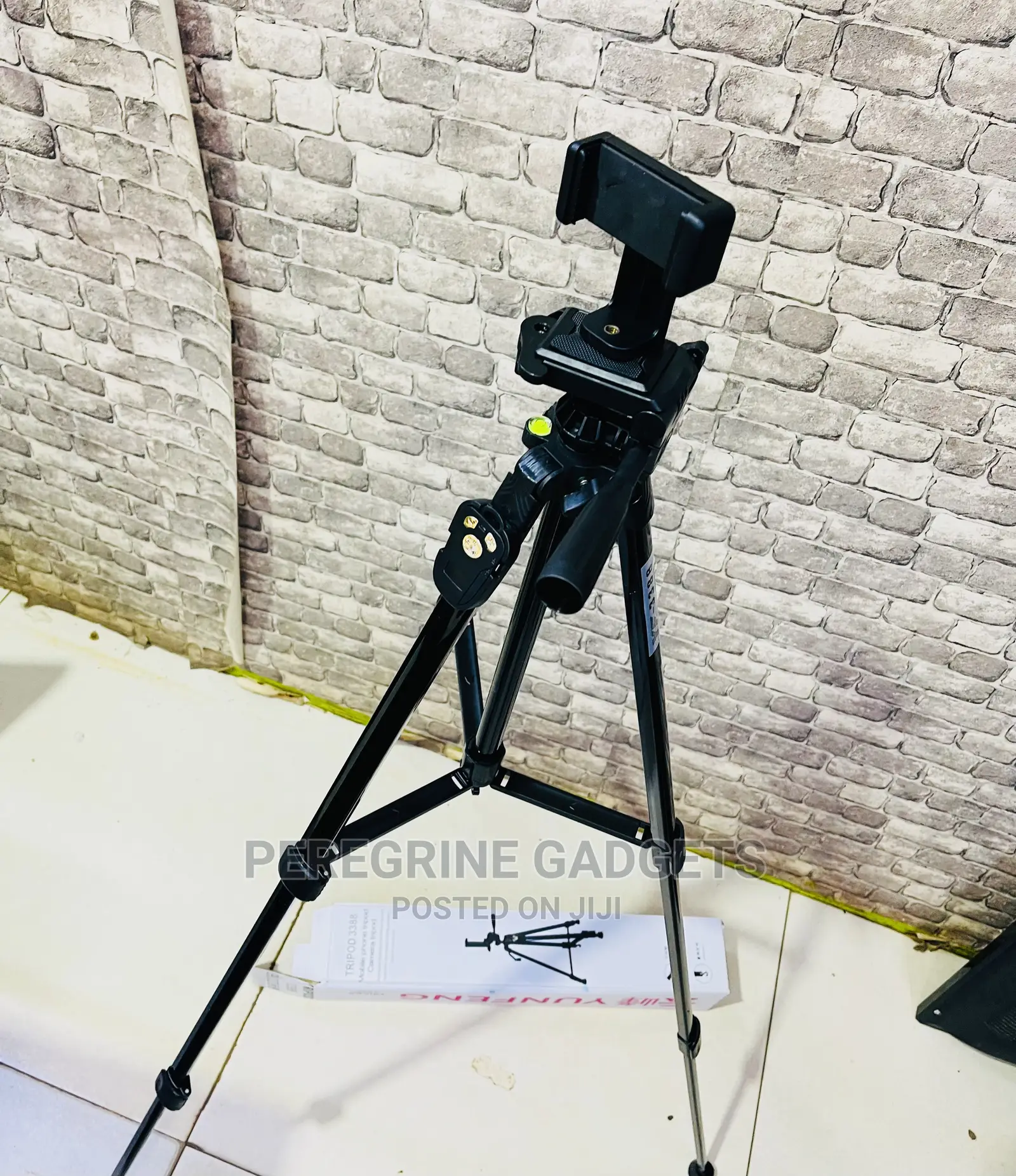 Yunfeng Tripod Stand 4 Phone and Camera With a Remote Remote