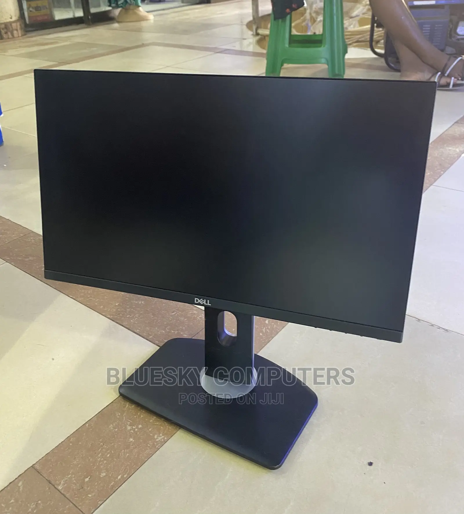 22 Inches Flameless Ips Monitor