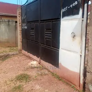 2bdrm House in Kajjansi Ntebe Rd, Central Division for Sale