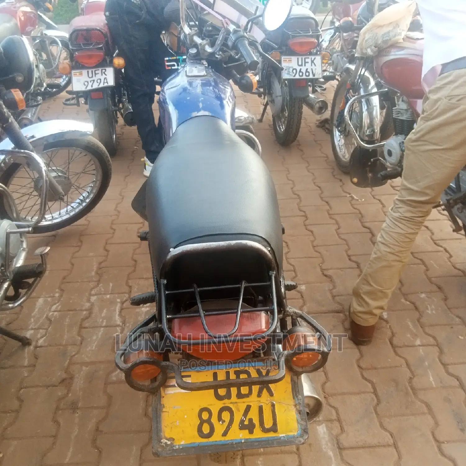 Bajaj Boxer 100 2020 Blue