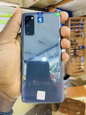 New Samsung Galaxy S20 128 GB Silver