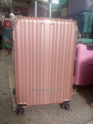 Vip Executive Plastic Suitcases.Meduim.( Gold)