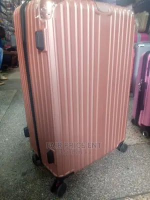 Vip Executive Plastic Suitcases.Meduim.( Gold)