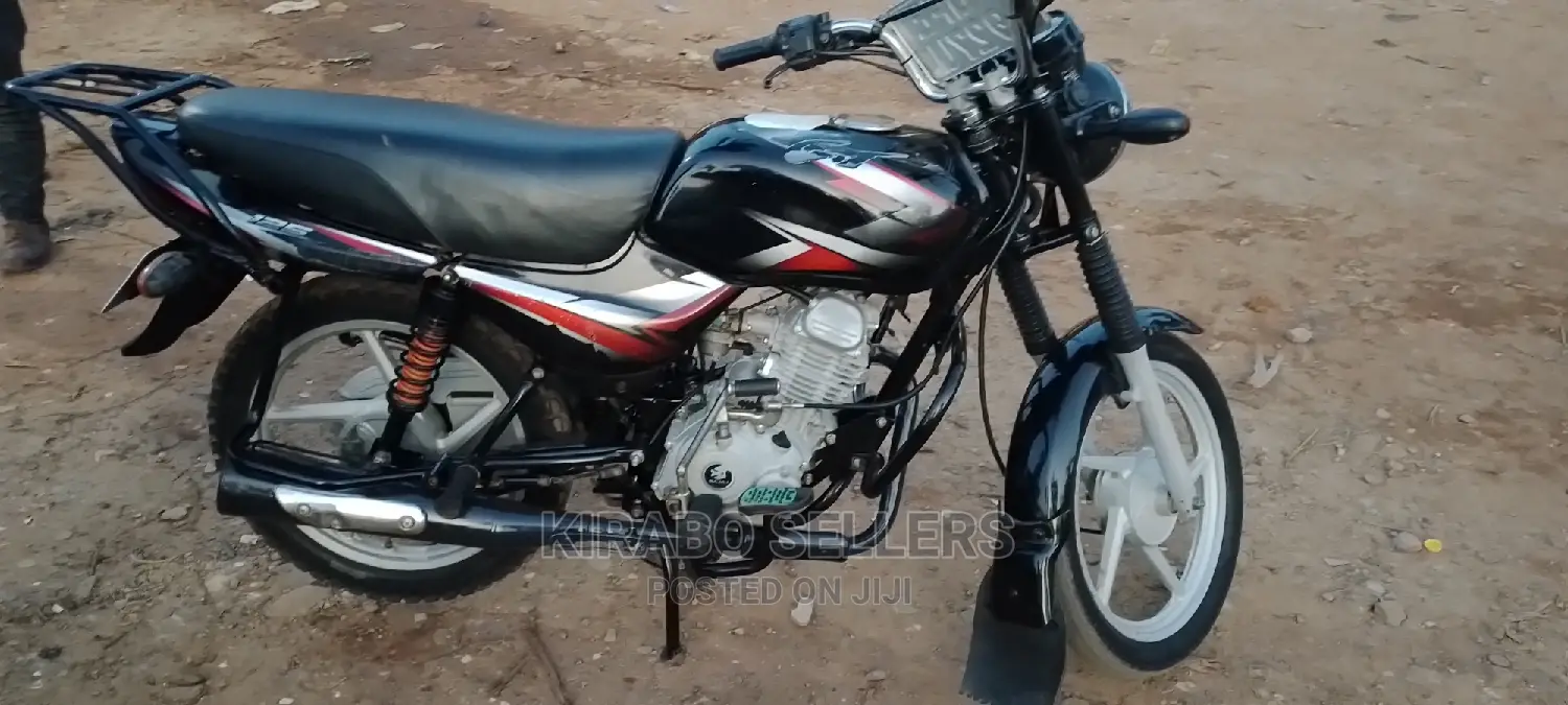 New Bajaj Avenger 220 Street 2023 Black