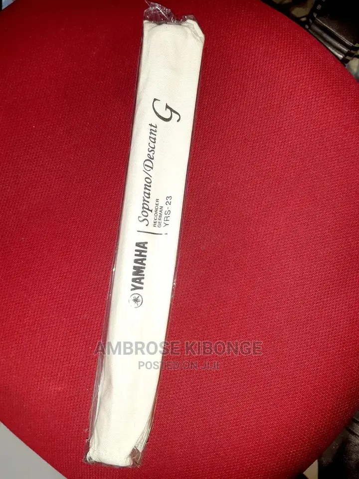 YAMAHA YRS-23 Soprano/Descant Recorder Flute Straight.