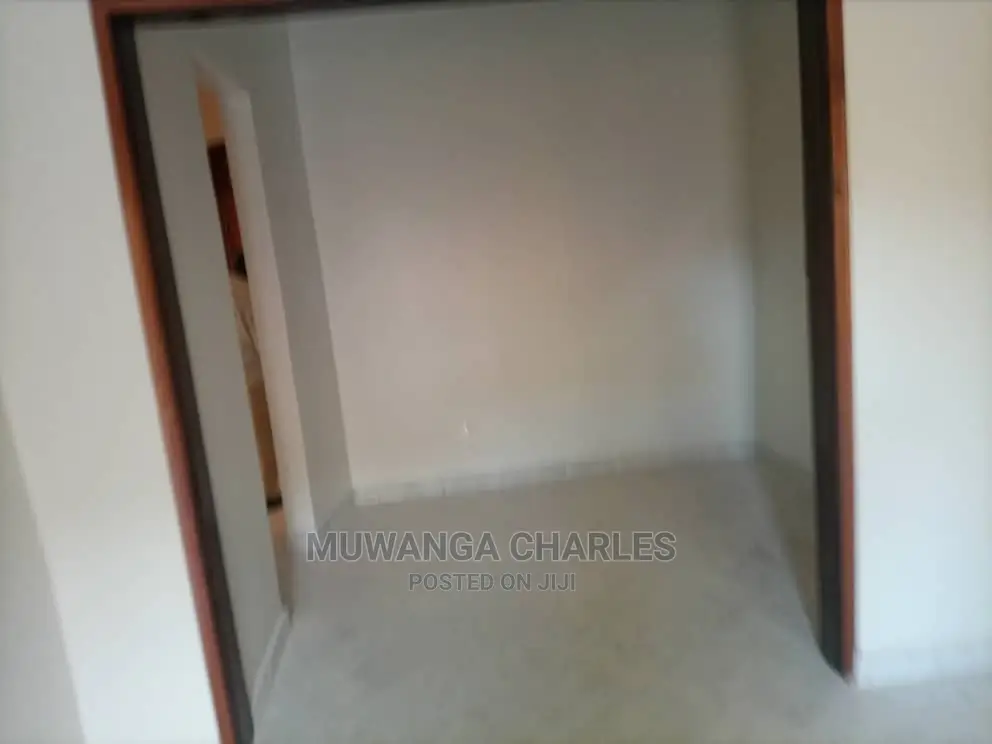5bdrm Duplex in Fs Properties Ltd, Central Division for Sale
