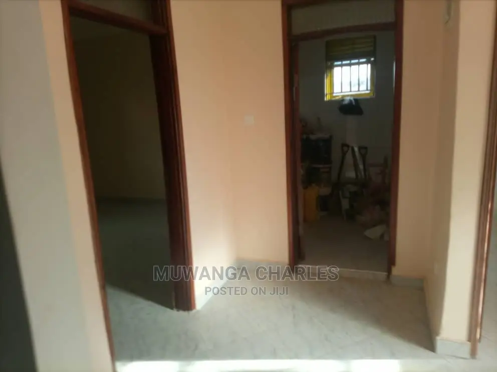 5bdrm Duplex in Fs Properties Ltd, Central Division for Sale