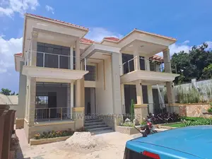 5bdrm Duplex in Fs Properties Ltd, Central Division for Sale