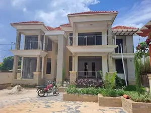 5bdrm Duplex in Fs Properties Ltd, Central Division for Sale