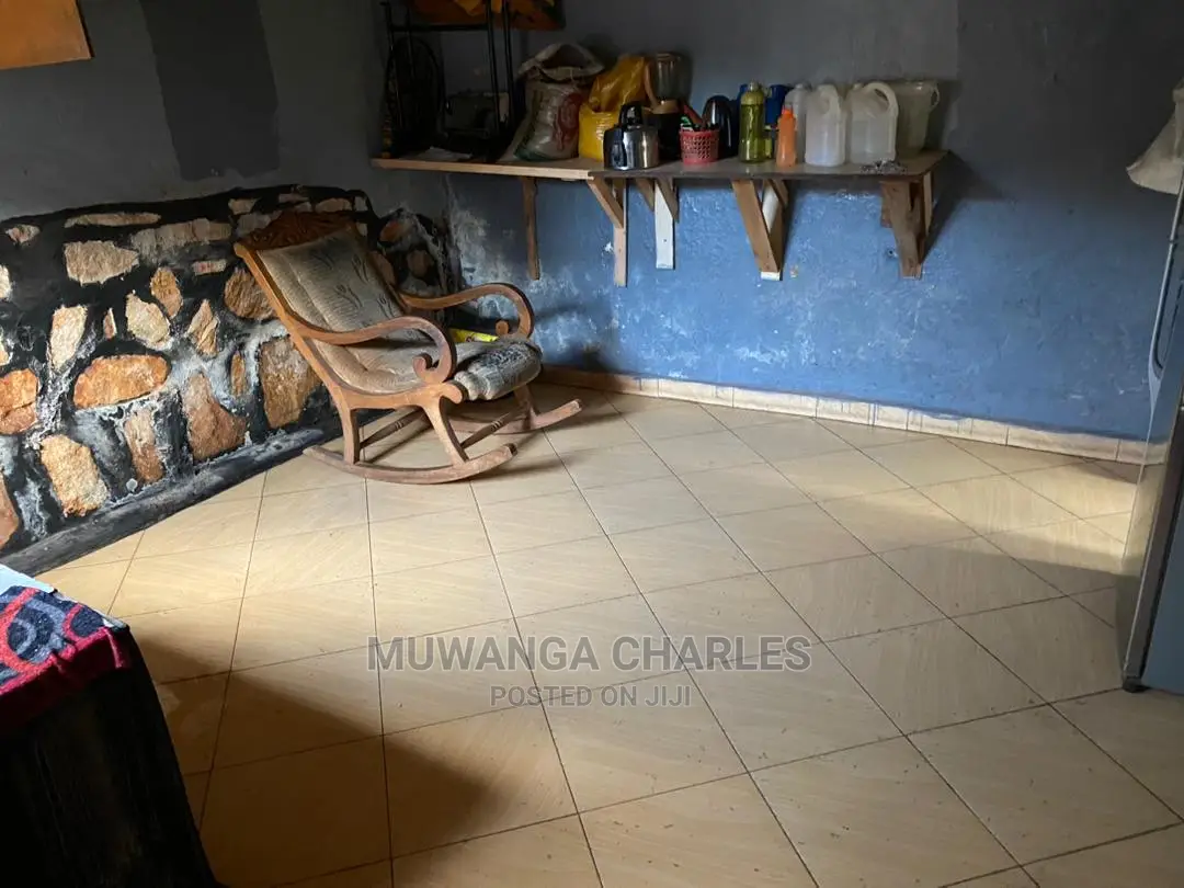 5bdrm Duplex in Fs Properties Ltd, Central Division for Sale